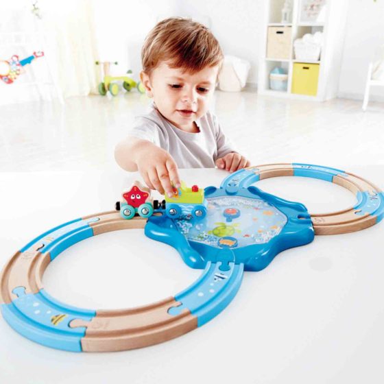 Pista de tren submarina en forma de 8 Hape - Imagen 2