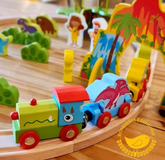 Pista de tren con dinosaurios - Imagen 6