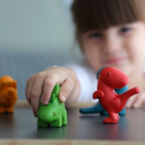 Animal de madera - Tiranosaurio Rex de Plan Toys - Imagen 2